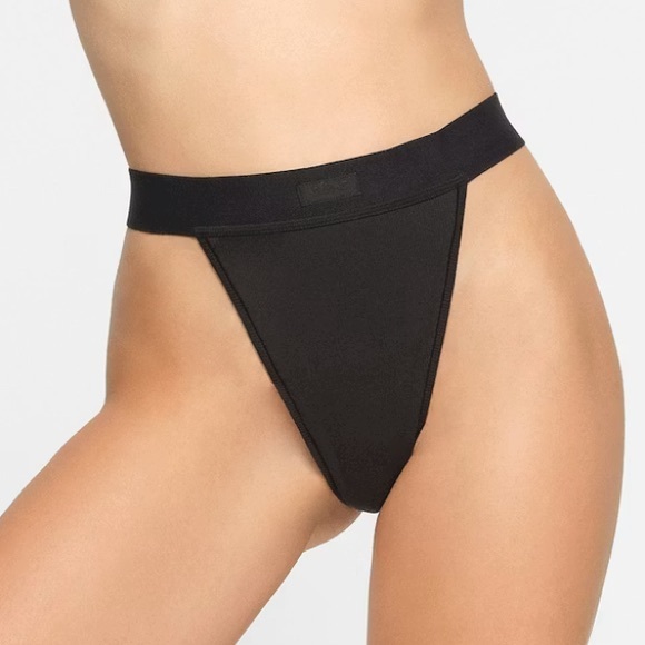 SKIMS Other - SKIMS Ribbed Thong Panty XS